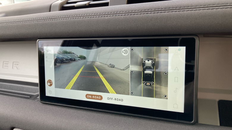 Land Rover Defender 3.0 D250 X-Dynamic SE 90 3dr Auto Diesel Estate